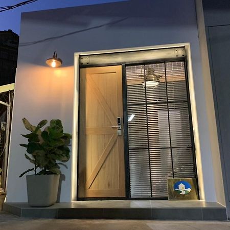 阡陌-浴缸在客廳民宿 Tainan Bagian luar foto